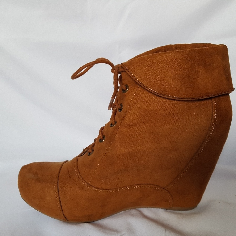 Bamboo Suede Ankle Boots