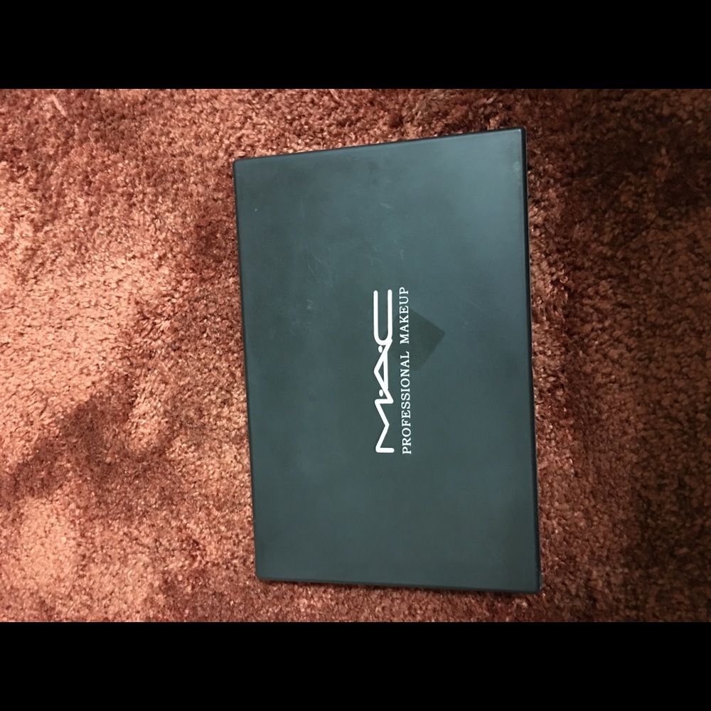 Mac eyeshadow palette