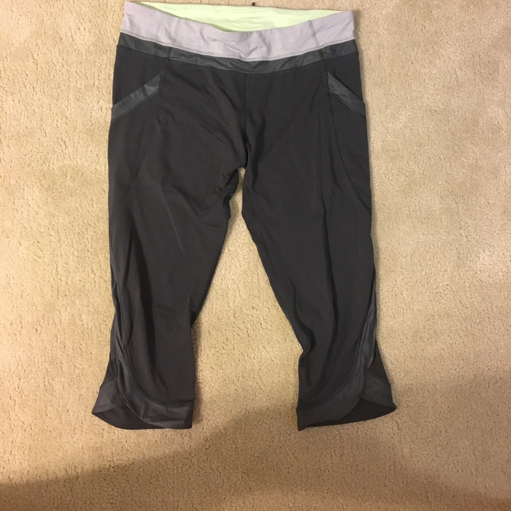 Lululemon capris size 12