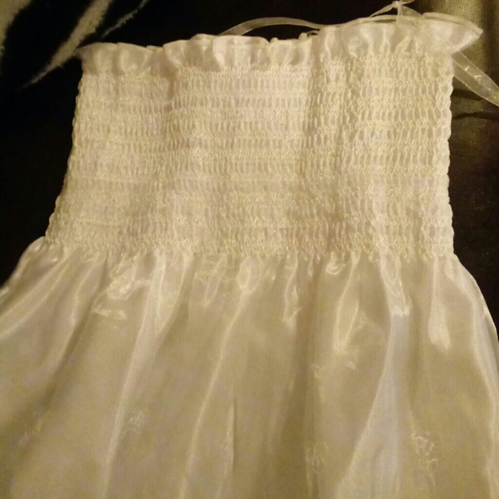 Dress - Picture 3 of 4