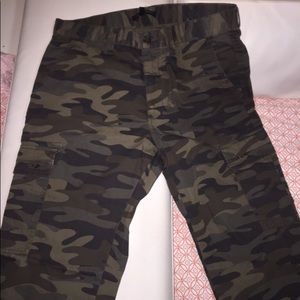 Banana republic camo cargo pants