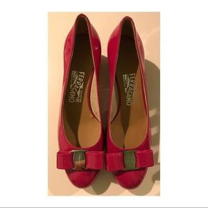 Salvatore Ferragamo Varina in Hot Pink Size 7 🎀