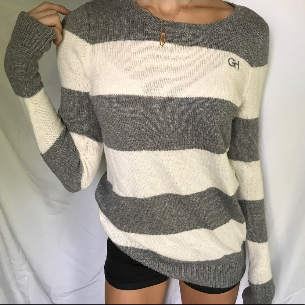 *never worn* Gilly Hicks Sweater