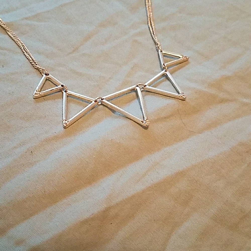 Long chain necklace with triangles! Silver