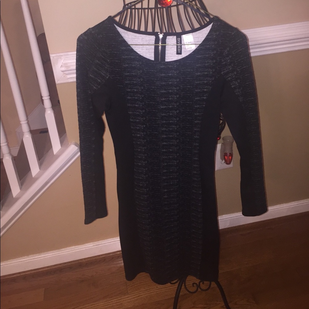 Body con, long sleeved dress