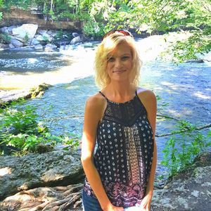 Meet your Posher, Tina