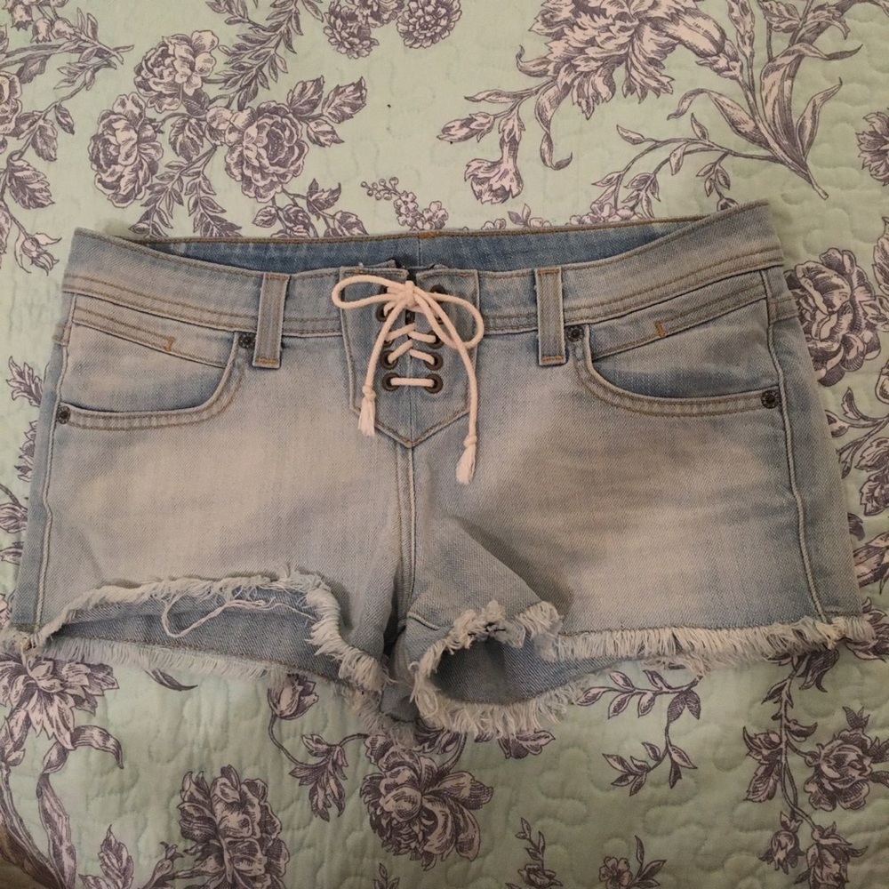 Festival Boho Carmar Lace Up shorts, with zipper