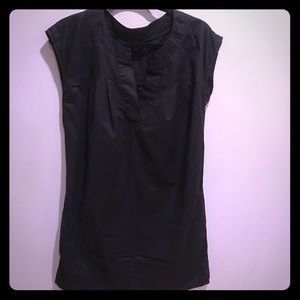 Short black 👗 for ☀️ or with tights and 👢 in 🍁.