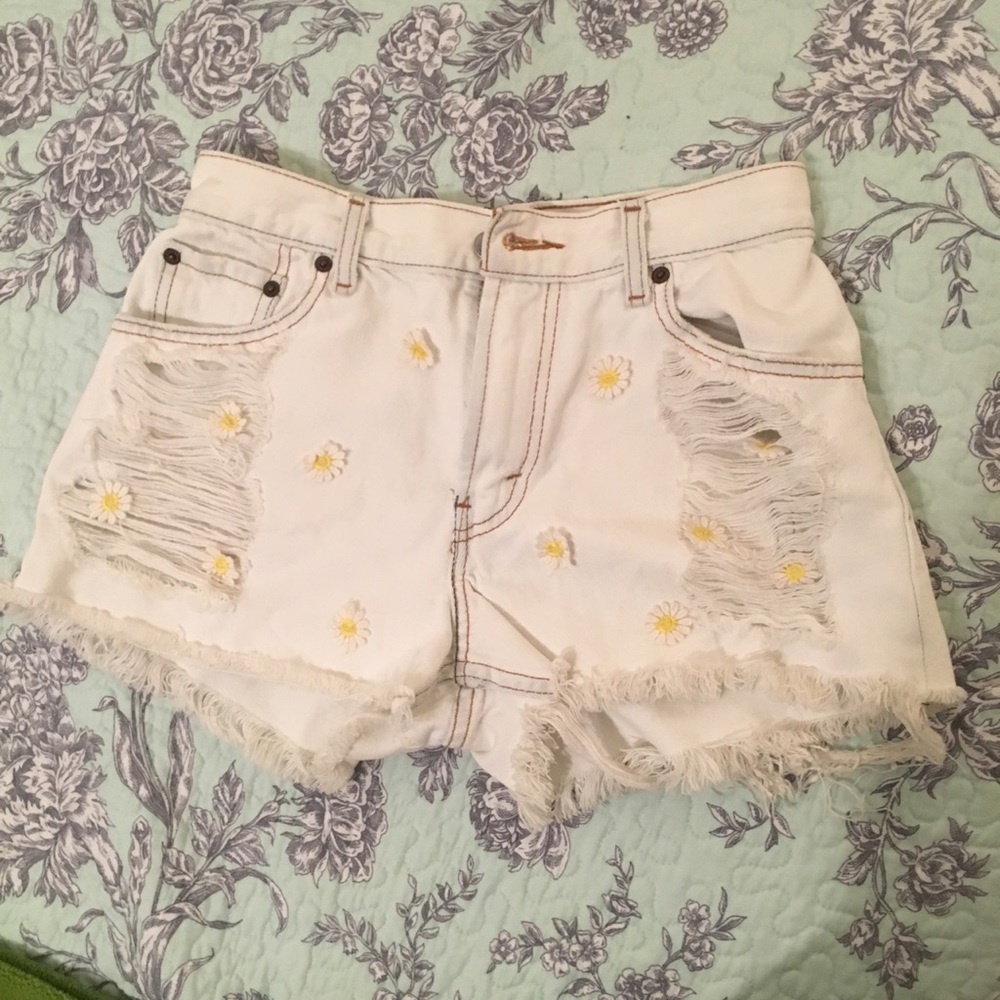 Vintage daisy Levi's denim