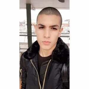 Meet your Posher, Amir