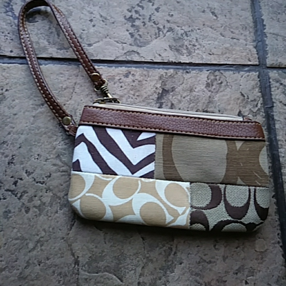 Wristlet