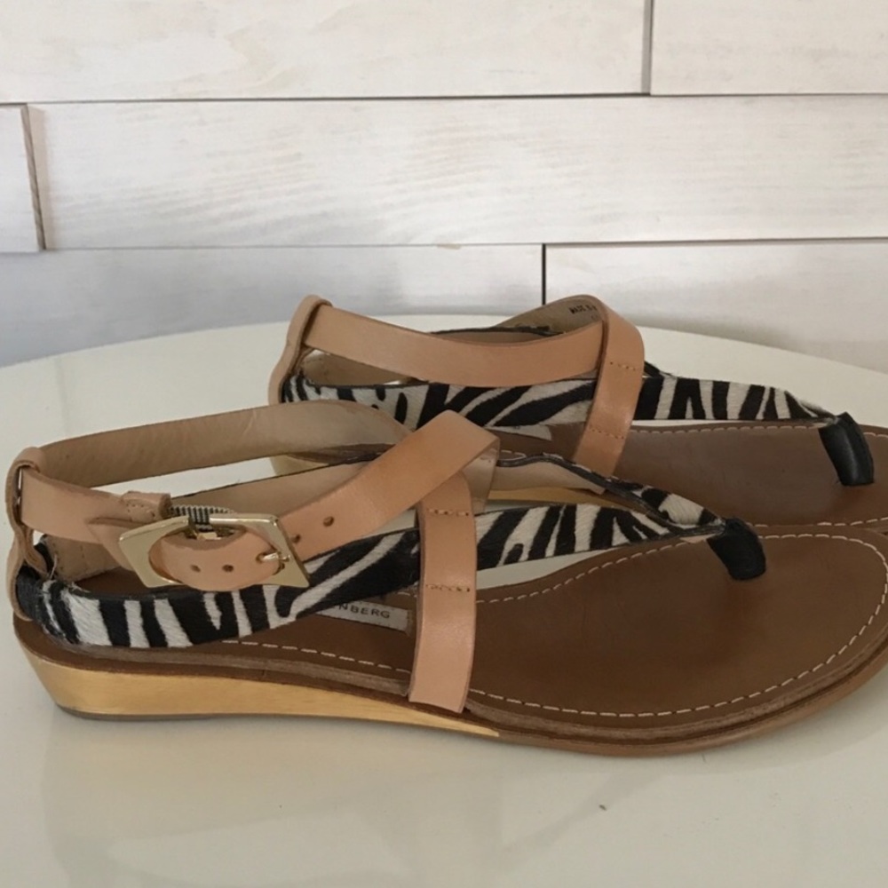 DVF Dottie Wedge Sandals sz 7