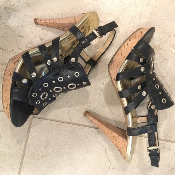 Michael Kors Laci platform studded rivet sandals 6.5 - Picture 6 of 11