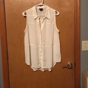 5 for $10 🚨 Sheer Sleeveless Cream Blouse
