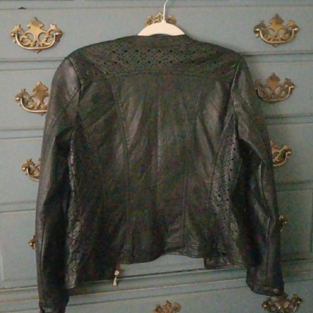 Leather jacket - Picture 2 of 2