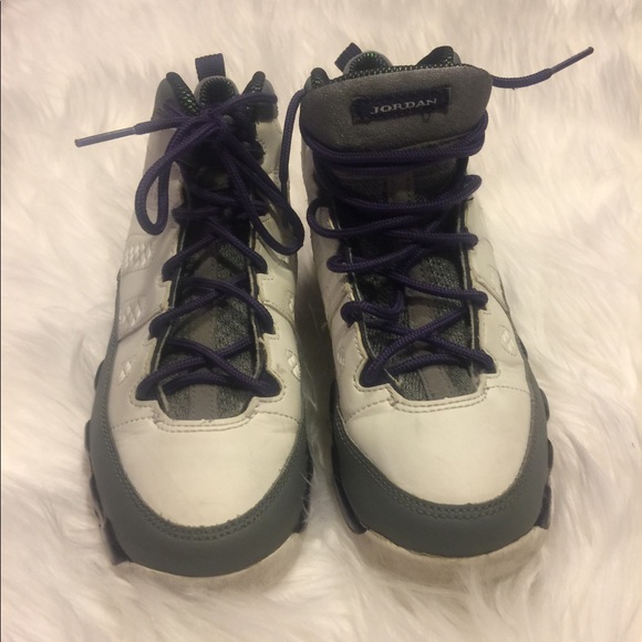 Girls retro 9 jordans purple size 2 - Picture 3 of 6