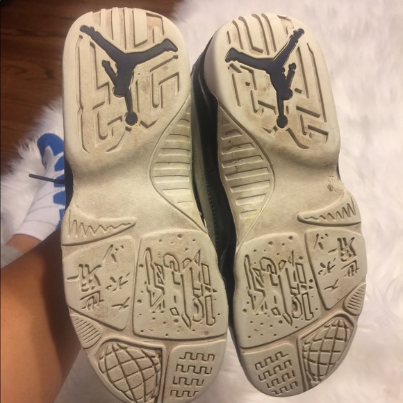 Girls retro 9 jordans purple size 2 - Picture 4 of 6