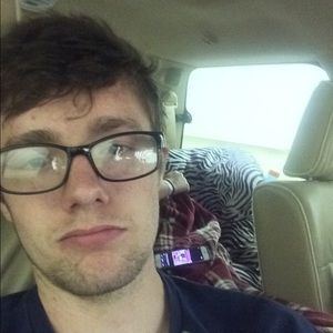 Meet your Posher, Devin