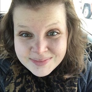 Meet your Posher, Claire