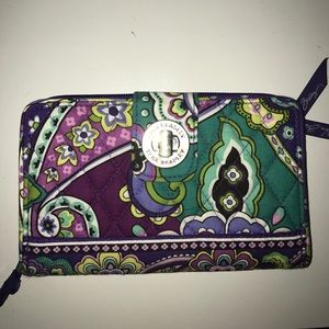 NWOT Vera Bradley Turnlock Wallet