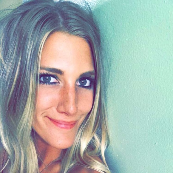 Meet your Posher, Kenzie - Picture 1 of 1