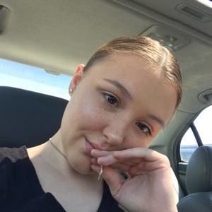 Meet your Posher, Adriana