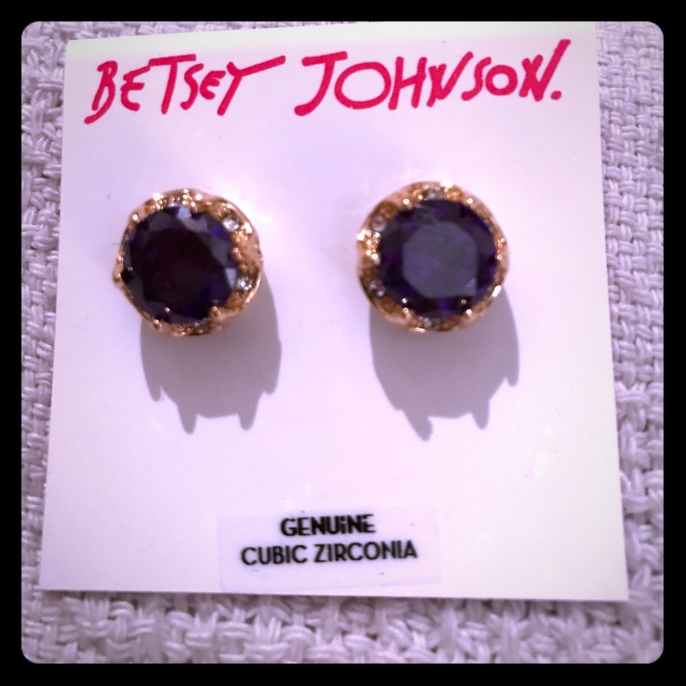 BETSEY JOHNSON EARRINGS NWT PRECIOUS 💖