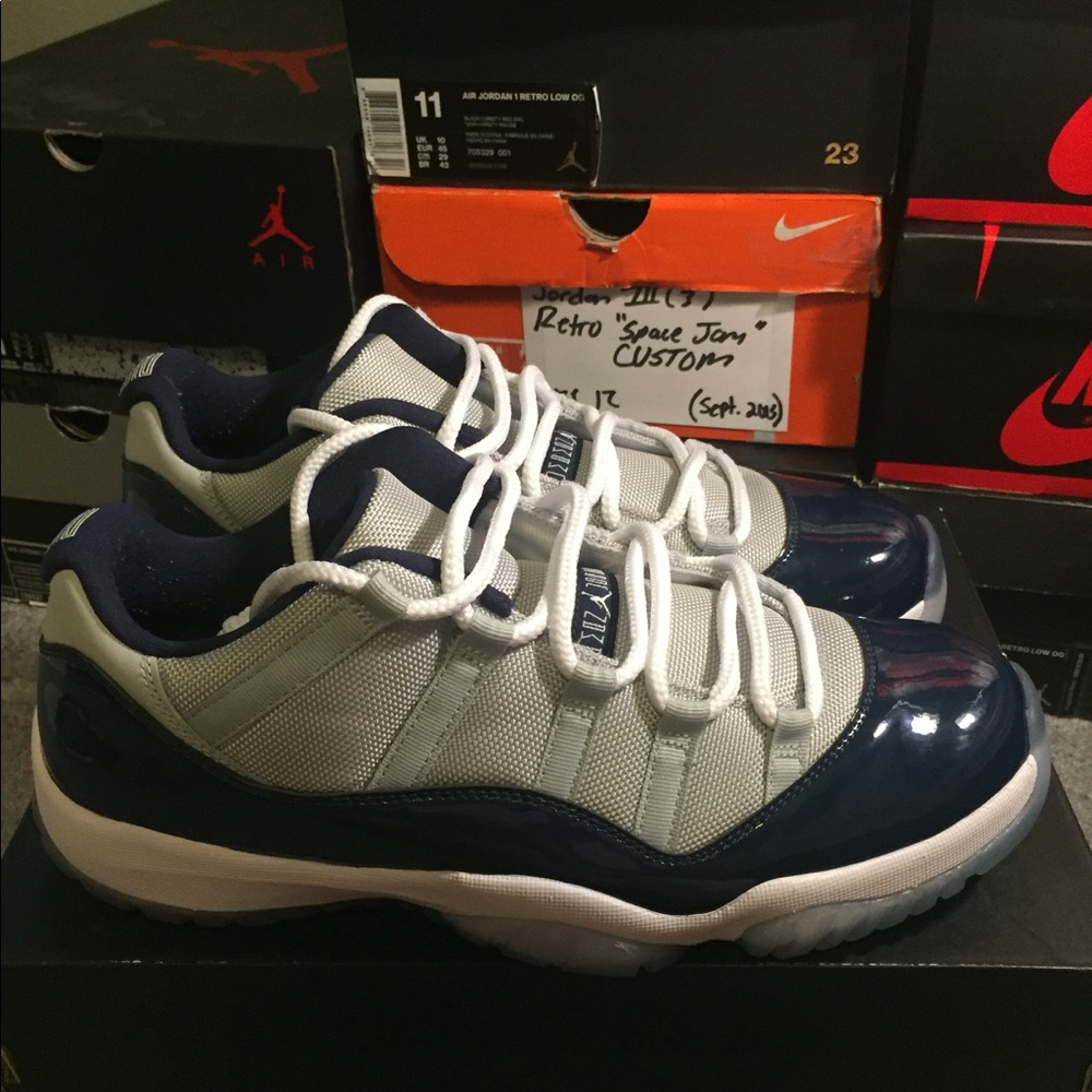 Jordan XI low Georgetown size 11