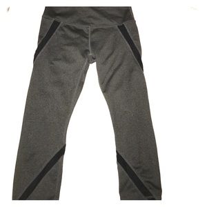 Mid waist charcoal cropped legging