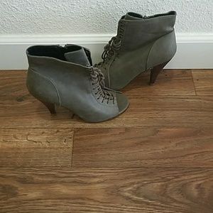 Amry green heels