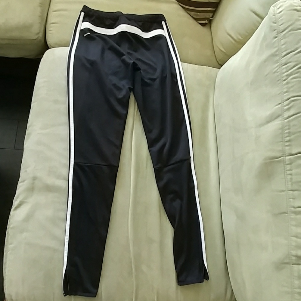 Athletic pants