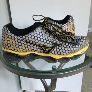Mizuno running shoes