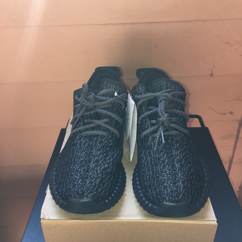 Adidas Yeezy 350 boost w/ Gift set sz. 9