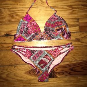 Never worn vs bikini