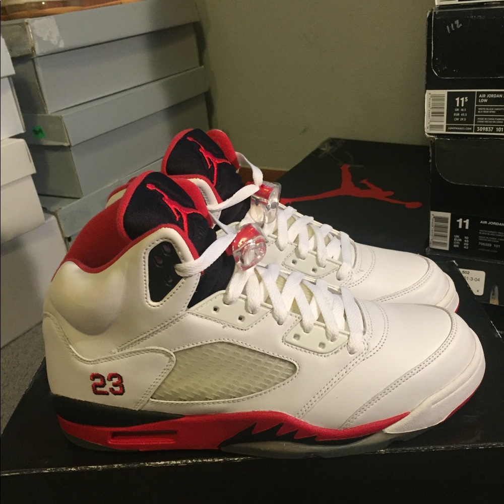 Jordan V 5 fire red 2006