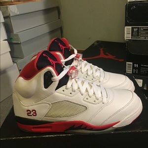 Jordan V 5 fire red 2006