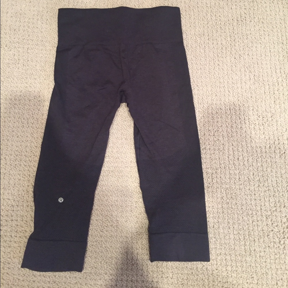 Lululemon crops