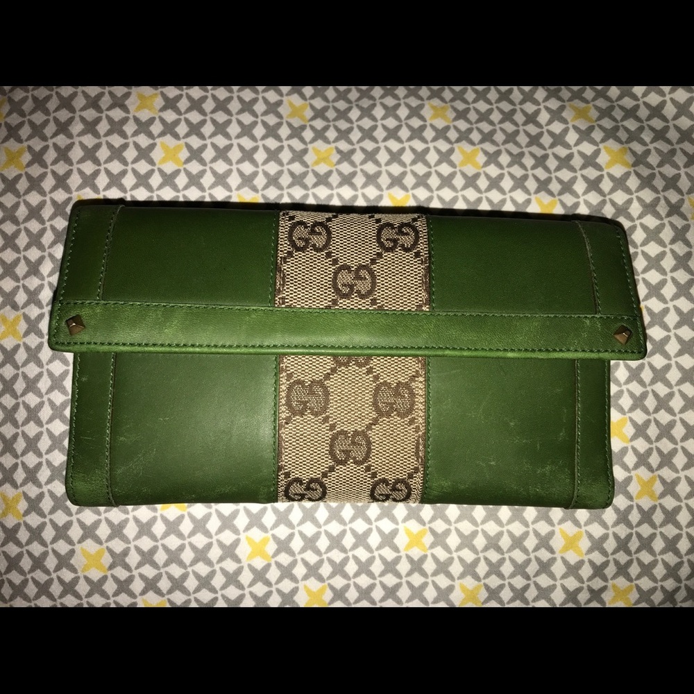100% Authentic Gucci Green Leather Wallet