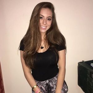 Meet your Posher, Olivia