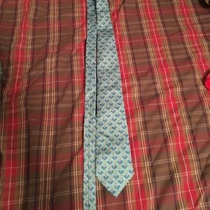 Vineyard Vines tie