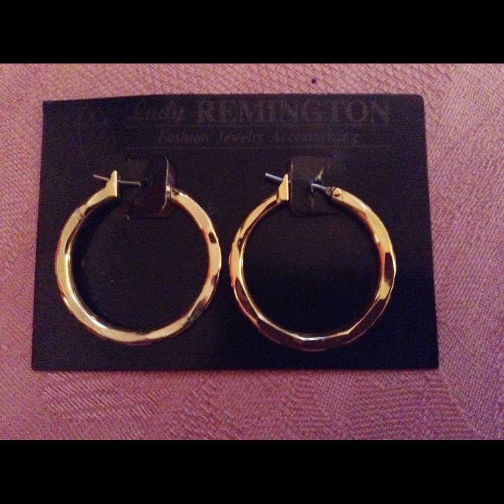 Lady Remington hoop earrings