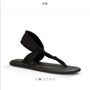 Black yoga mat sandals