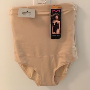 NWT maidenform high waist brief firm control