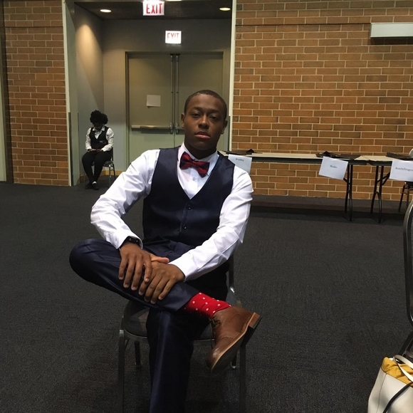 Meet your Posher, Jaaron - Picture 1 of 1