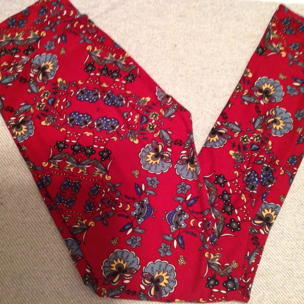 LuLaRoe One Size Leggings - red flowers