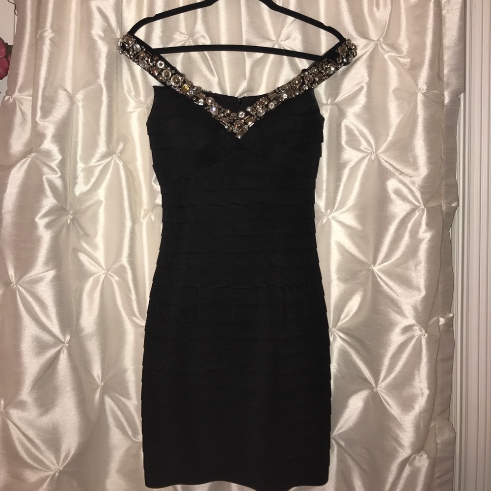 Off the shoulder Sherri Hill formal dress