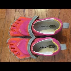 Pink/ orange vibrams