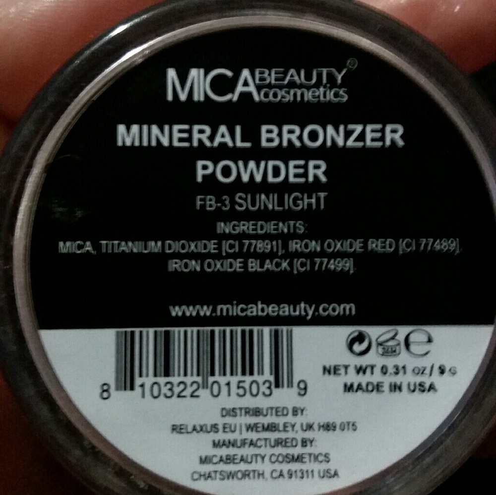 Mica bronzer/highlighter