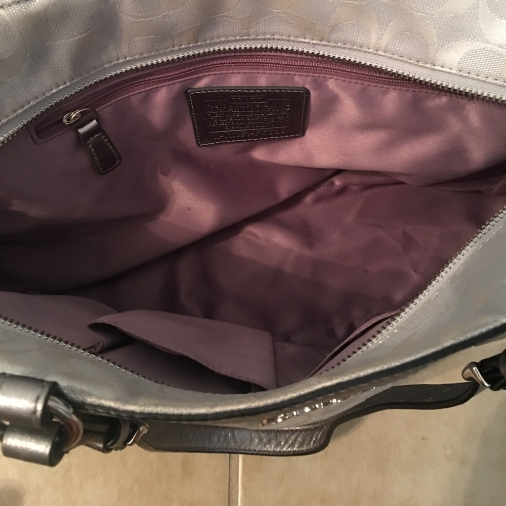 Coach handbag - Picture 3 of 3
