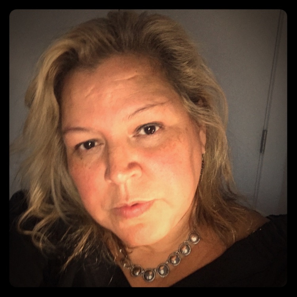 Meet your Posher, Dee